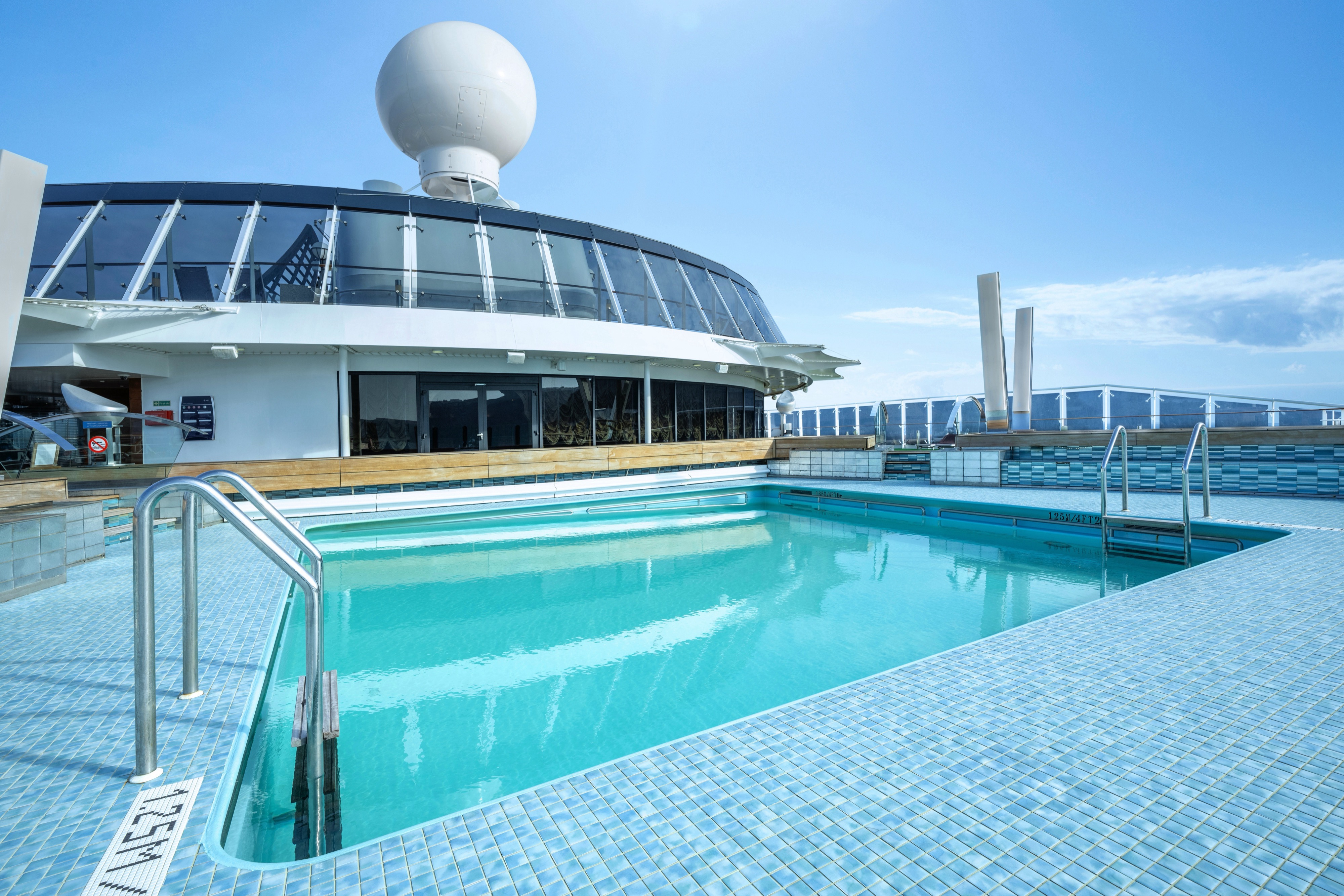 MSC Divina - The Garden Pool